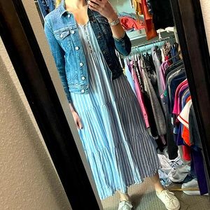 Summer dress with a crossed back design